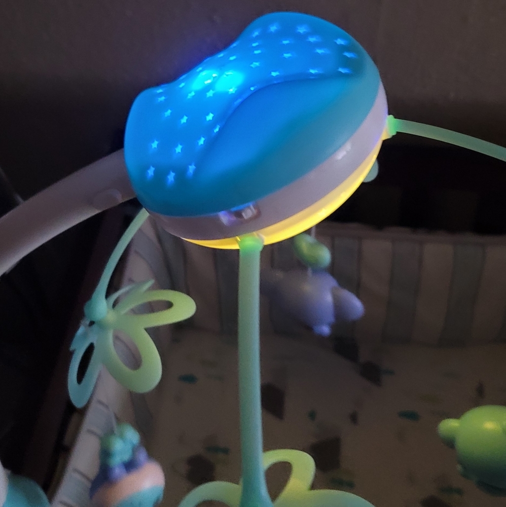 Melodi Musical rechargeable baby crib mobile